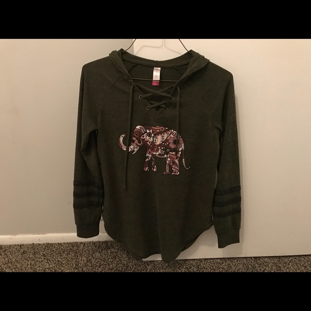 ❌⭕️❌⭕️olive green elephant hoodie.